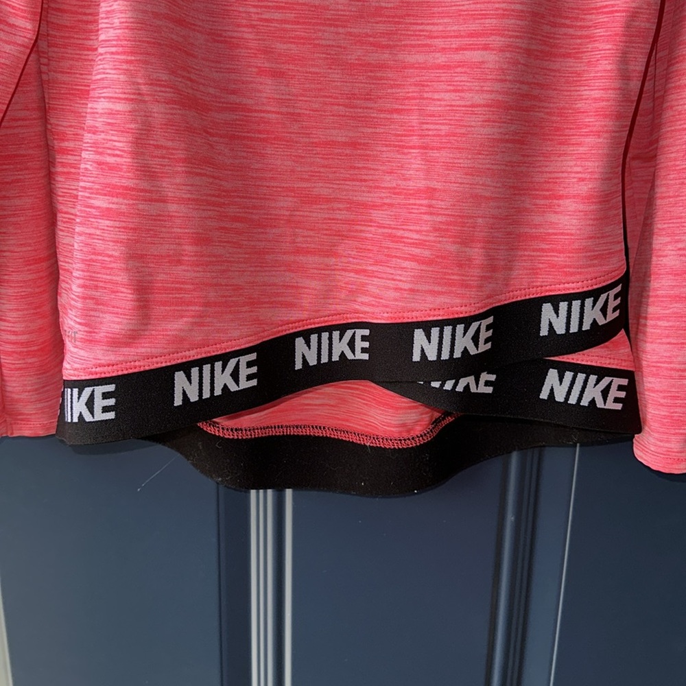 Nike Top - Picture 2 of 8